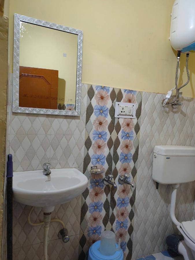 Sejal Homestay *